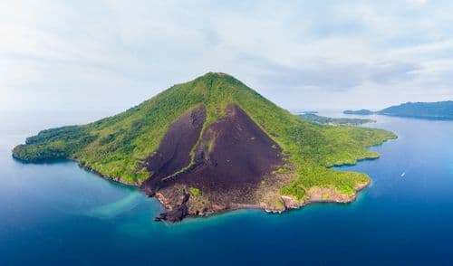 Banda Api, Maluku