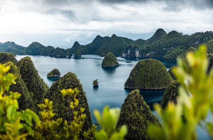 Raja Ampat, Waigeo full view